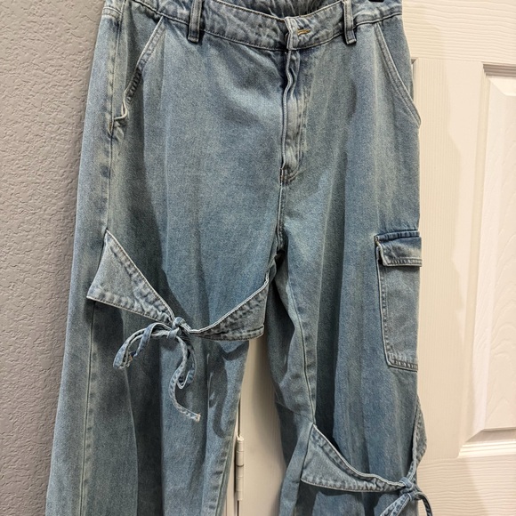CIDER bow knot wide leg jeans size large - Picture 4 of 8